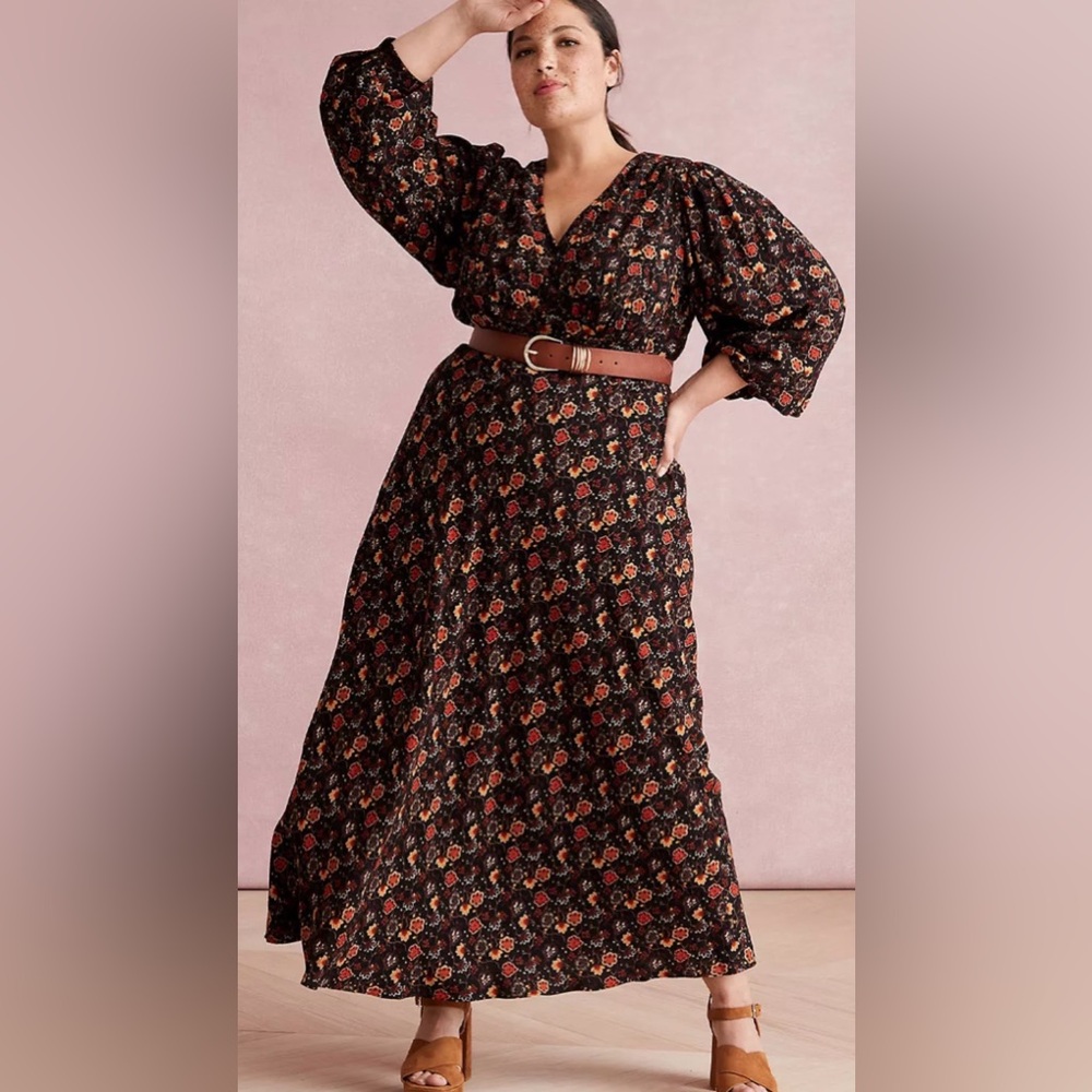 Long bell sleeve dark floral bodice maxi dress size16
